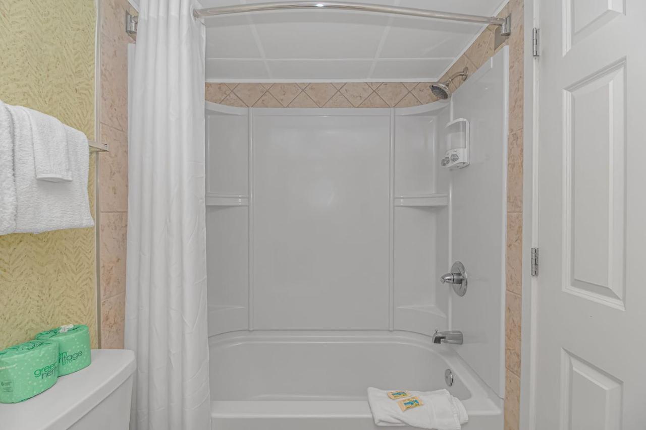 Ocean Reef Resort - Direct Oceanfront Studio - Nicely Updated! Perfect For 2-4 Guests! Unit 401 Myrtle Beach Bagian luar foto